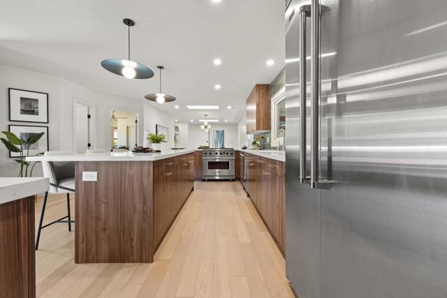896 La Jolla Rancho Road, La Jolla CA: https://media.crmls.org/mediaz/87b41a6a-43ae-439f-b0bc-8276cc24a946.jpg