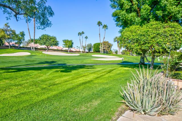 41629 Woodhaven W Drive, Palm Desert CA: https://media.crmls.org/mediaz/87b44b8e-085c-41ce-bfd6-847d6c7d0dbf.jpg