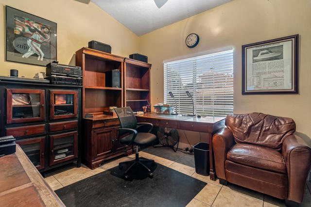 340 Augusta Drive, Palm Desert CA: https://media.crmls.org/mediaz/87b4774a-97e9-45cd-95dd-663f8e8ac2c8.jpg