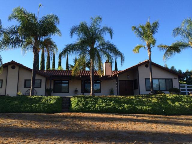 Detail Gallery Image 3 of 19 For 1028 Capra Way, Fallbrook,  CA 92028 - 3 Beds | 2/1 Baths