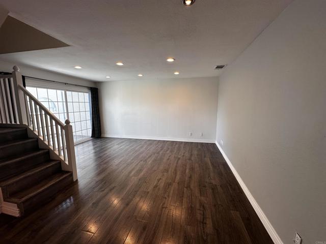 Image 7 of 33 For 767 Eastshore  221