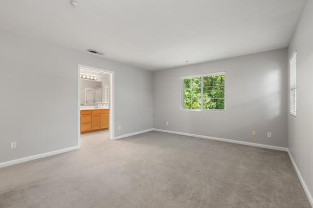 271 Washington Drive, Brentwood CA: https://media.crmls.org/mediaz/87b6cf98-ae51-48ec-89af-ebd0cd3e6ea1.jpg