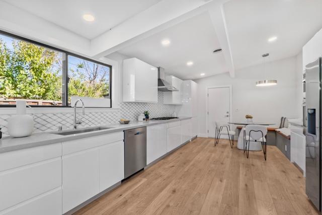 691 Dunholme Way, Sunnyvale CA: https://media.crmls.org/mediaz/87b6d002-ba84-497d-abac-256e4615b345.jpg