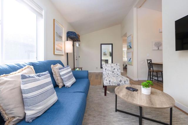 472 Lewis Lane, Pacifica CA: https://media.crmls.org/mediaz/87b7536b-2963-427e-8878-6014cfc03477.jpg