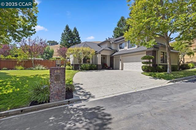 4101 Fox Creek Ct, Danville CA: https://media.crmls.org/mediaz/87b865a9-007f-4d15-bca9-2fe5956d449f.jpg