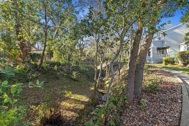 5409 Cameo Ct, Pleasanton CA: https://media.crmls.org/mediaz/87b97bd4-b28b-4534-99f3-24b1b5e57290.jpg