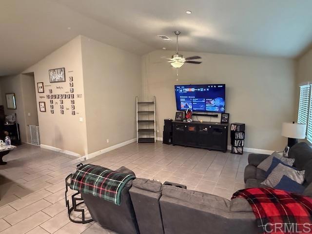 Detail Gallery Image 5 of 12 For 1170 Fire Fall Ave, Lemoore,  CA 93245 - 4 Beds | 2 Baths