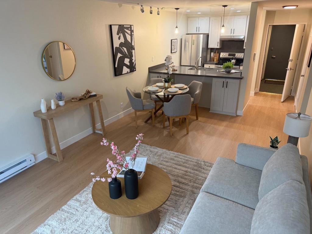 222 Laurel Street #105