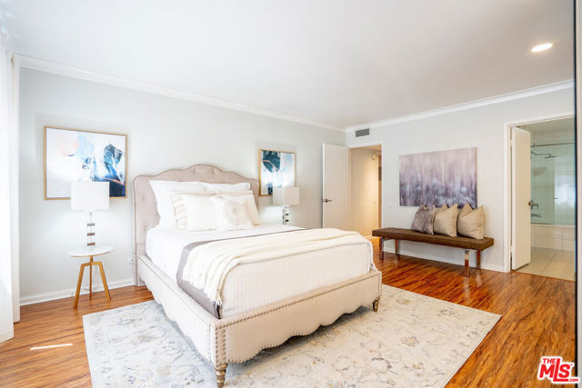 818 S Lucerne Boulevard, Los Angeles CA: https://media.crmls.org/mediaz/87baa1f6-8b2c-4b84-bbce-e12fb85d27c4.jpg