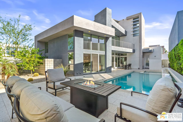 431 Suave Lane, Palm Springs CA: https://media.crmls.org/mediaz/87bba0f3-1ed1-441a-9b84-b6bcbfdc9be3.jpg