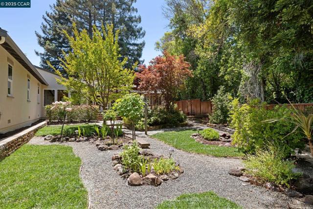 312 Soule Ave, Pleasant Hill CA: https://media.crmls.org/mediaz/87bbce2d-f1f1-40b7-95fa-2d169c5e8f28.jpg