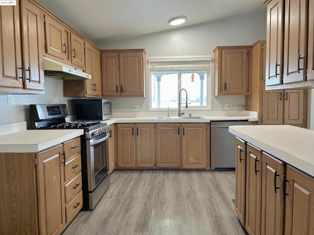 4985 Bixler Road, Byron CA: https://media.crmls.org/mediaz/87bbf141-294f-4360-8a52-2712c9f7d578.jpg