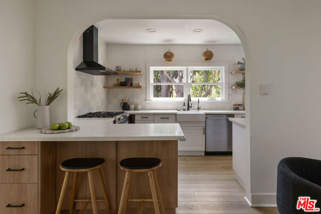 2236 Earl Court, Los Angeles CA: https://media.crmls.org/mediaz/87bca362-0616-4c6a-97bd-bf69d5928d1d.jpg