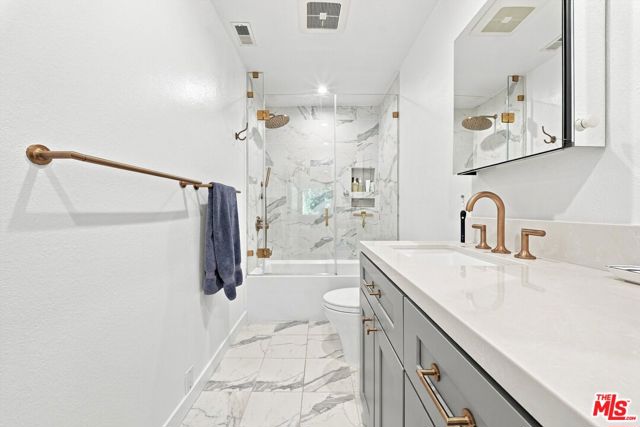 2520 Arizona Avenue, 8 photo 19