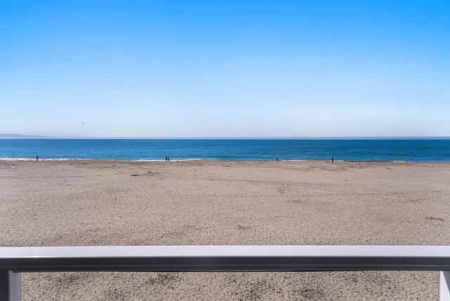 22130 E Cliff Drive, Santa Cruz CA: https://media.crmls.org/mediaz/87bcc821-c9e7-43a9-b9a1-76b5f7258426.jpg