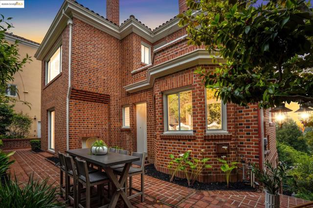 80 Oak Ridge Rd, Berkeley CA: https://media.crmls.org/mediaz/87bcfc3a-aea6-4ccd-8b98-08d1d1bbc7f2.jpg