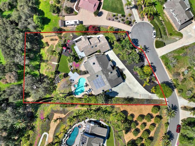 1033 1035 Summit Trl, Escondido CA: https://media.crmls.org/mediaz/87bd67c1-2f61-4ba2-999b-9e28cc5e63fc.jpg
