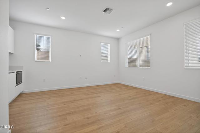 Detail Gallery Image 14 of 54 For 2364 Haley Point #103,  Ventura,  CA 93003 - 3 Beds | 3/1 Baths
