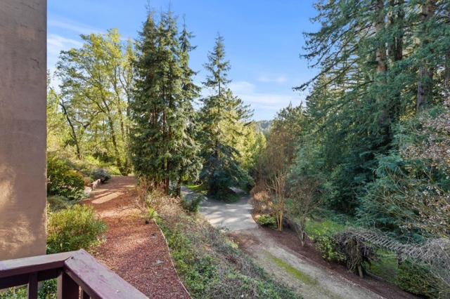 23185 Old Santa Cruz Highway, Los Gatos CA: https://media.crmls.org/mediaz/87be2c68-acce-434e-b2be-23730533f471.jpg