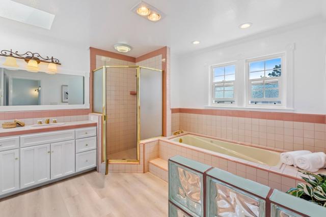 480 Alta Vista Drive, South San Francisco CA: https://media.crmls.org/mediaz/87be3dc9-4b0f-4647-8c97-ab480d802425.jpg