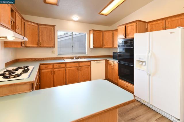 1840 Paris Ln, Antioch CA: https://media.crmls.org/mediaz/87be6c16-ac2b-4b4f-a1f2-435c4eb0bb42.jpg
