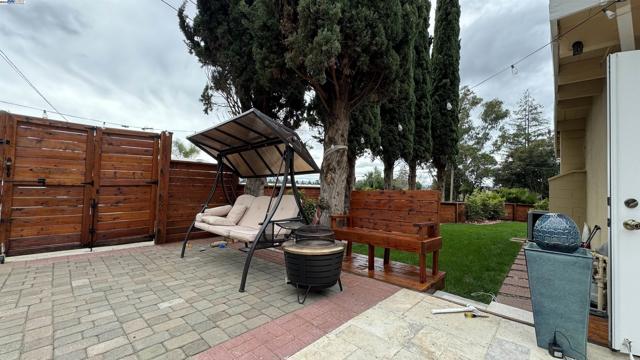 38526 Canyon Heights Drive, Fremont CA: https://media.crmls.org/mediaz/87be82f1-3585-4489-a6ba-44252bb73d62.jpg
