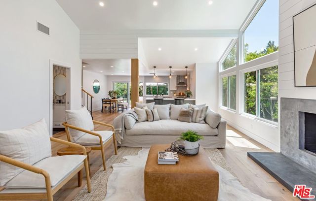 2024 ROSEBAY Street photo 6