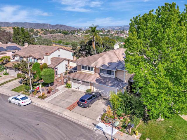9525 High Park Lane, Rancho Penasquitos CA: https://media.crmls.org/mediaz/87beda2c-ca83-488f-83dc-093ccb0b37c1.jpg