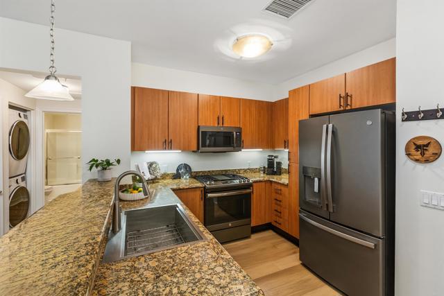 Detail Gallery Image 7 of 45 For 1465 C St. #3514,  San Diego,  CA 92101 - 2 Beds | 2 Baths