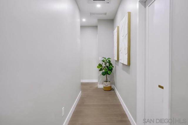 3122 Newell St, San Diego CA: https://media.crmls.org/mediaz/87c0928d-26a3-43a5-9e84-5865989ef449.jpg