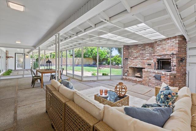 190 W San Martin Avenue, San Martin CA: https://media.crmls.org/mediaz/87c13b2d-f851-46a6-9fb5-851753cafd4a.jpg