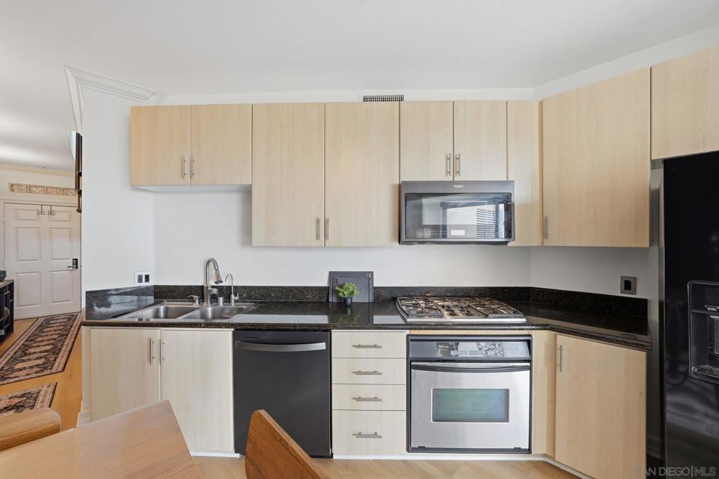 1225 Island - photo 11