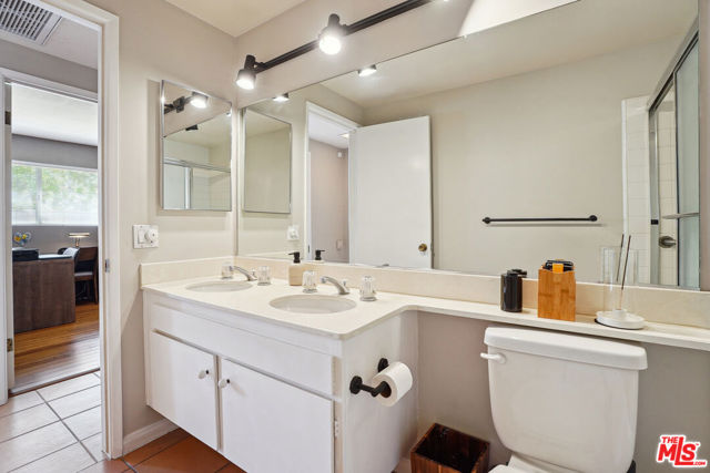 19730 Hatton Street, Winnetka CA: https://media.crmls.org/mediaz/87c18dfa-e43a-46a1-8839-3d56d995f3c4.jpg