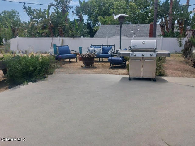 2331 Welcome Court, Simi Valley CA: https://media.crmls.org/mediaz/87c2a0d8-5c89-4875-b8a0-1f0042d0db96.jpg