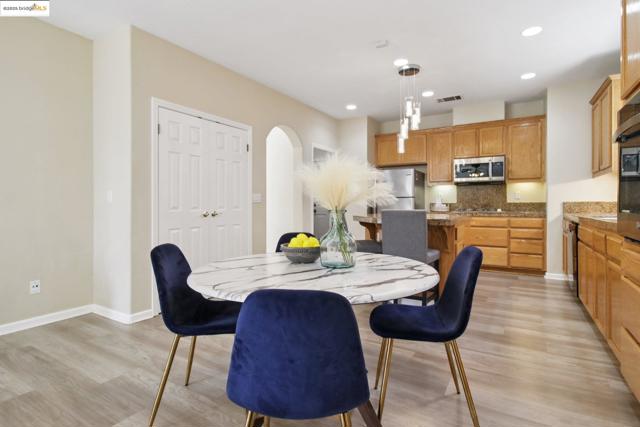 1838 Buck Mountain Ct, Antioch CA: https://media.crmls.org/mediaz/87c2e066-c65a-4fdd-837a-1e8651dc58bd.jpg