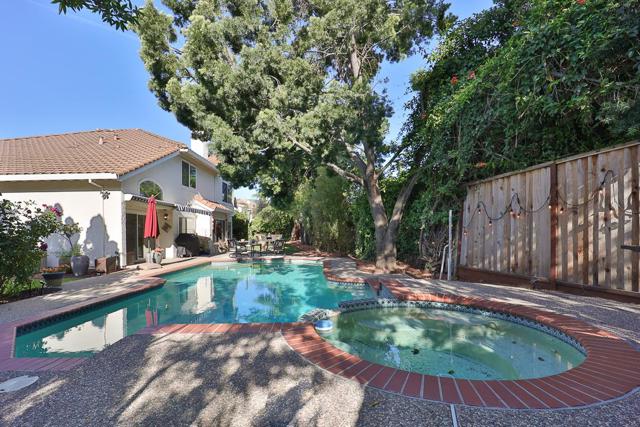 3239 Pinot Blanc Way, San Jose CA: https://media.crmls.org/mediaz/87c301aa-0ab2-4a45-a22b-04431397b95e.jpg