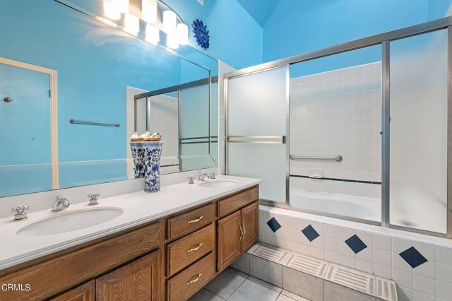 18-web-or-mls-18 - Primary Bathroom