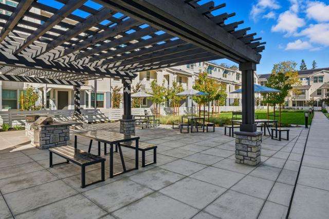 184 Oak Circle, Walnut Creek CA: https://media.crmls.org/mediaz/87c387b5-a217-4857-acd1-48b501408c9c.jpg