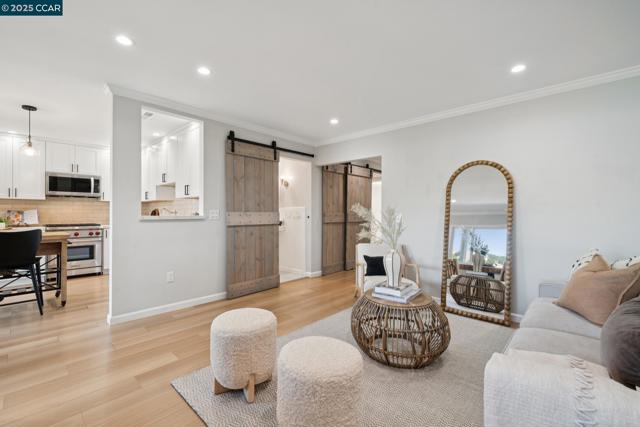 1150 Canyonwood Court, Walnut Creek CA: https://media.crmls.org/mediaz/87c389bc-ae91-4ffb-ba8c-ea8ddb83b6ba.jpg