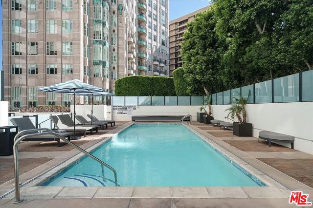 10560 Wilshire Boulevard, 404 photo 28