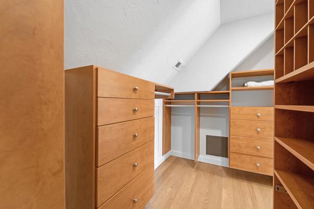 729 Concord Way, Burlingame CA: https://media.crmls.org/mediaz/87c49a42-cef2-4227-b84c-7dcc21ee1d48.jpg