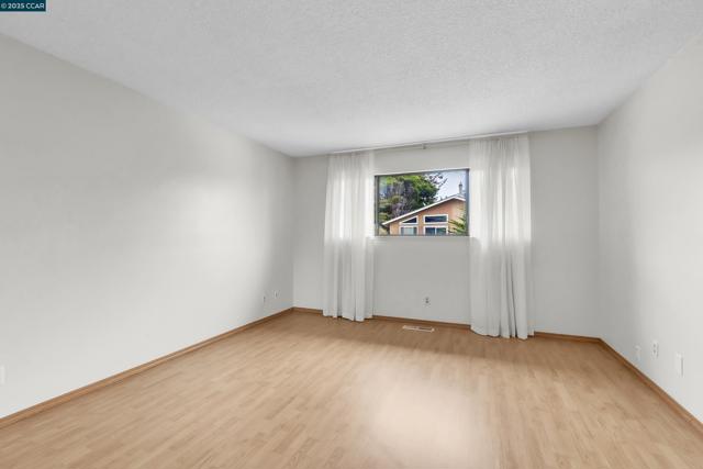 116 Falmouth Ct, Aptos CA: https://media.crmls.org/mediaz/87c4b28f-3833-43db-ba26-d57b0a0d9f55.jpg