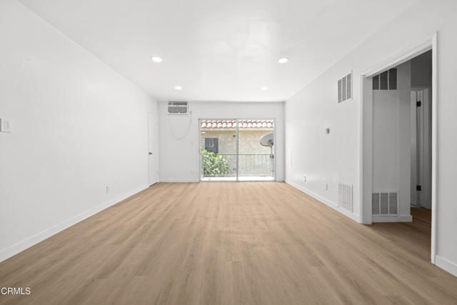 Detail Gallery Image 6 of 25 For 121 S Chester Ave #12,  Pasadena,  CA 91106 - 1 Beds | 1 Baths