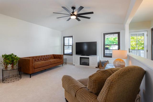 296 Grace Way, Scotts Valley CA: https://media.crmls.org/mediaz/87c72104-7938-4572-833b-9ca3a25ddfb0.jpg