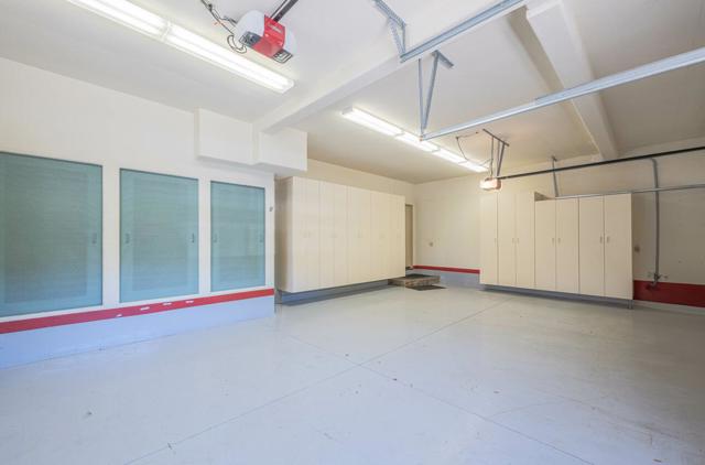 471 El Dorado Street, Monterey CA: https://media.crmls.org/mediaz/87c76fea-d5b5-4abf-b706-e0917c6ad1db.jpg