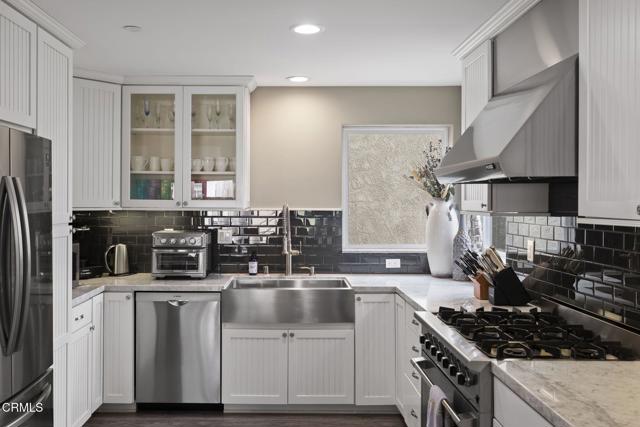 Detail Gallery Image 17 of 59 For 104 La Brea St, Oxnard,  CA 93035 - 3 Beds | 3/1 Baths