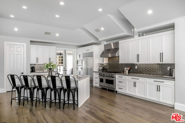 1 Falconridge Drive, Coto de Caza CA: https://media.crmls.org/mediaz/87c7d84c-0640-4192-9ec4-66020e5e91c4.jpg