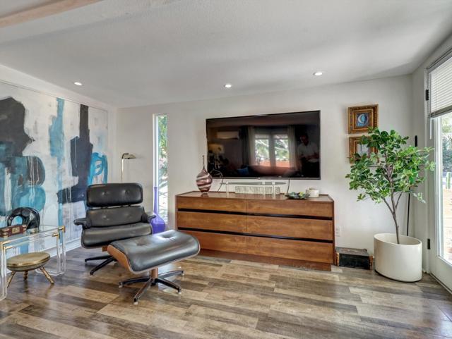 7 Ocotillo Lane, Palm Desert CA: https://media.crmls.org/mediaz/87c8d800-b202-4a72-bf5a-bc601136ed5e.jpg