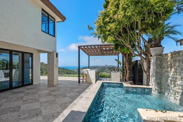 6675 Caminito Lindrick, La Jolla CA: https://media.crmls.org/mediaz/87c8eb71-318a-49a7-bba5-413489d219e0.jpg