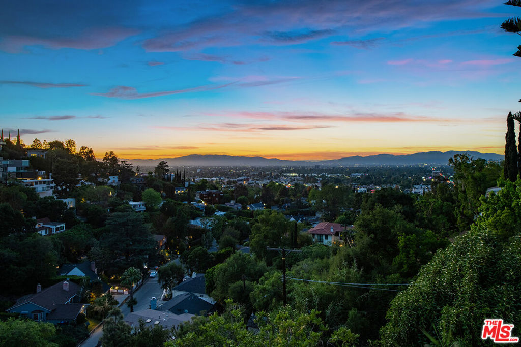 3909 Glenridge DriveSherman Oaks image #4